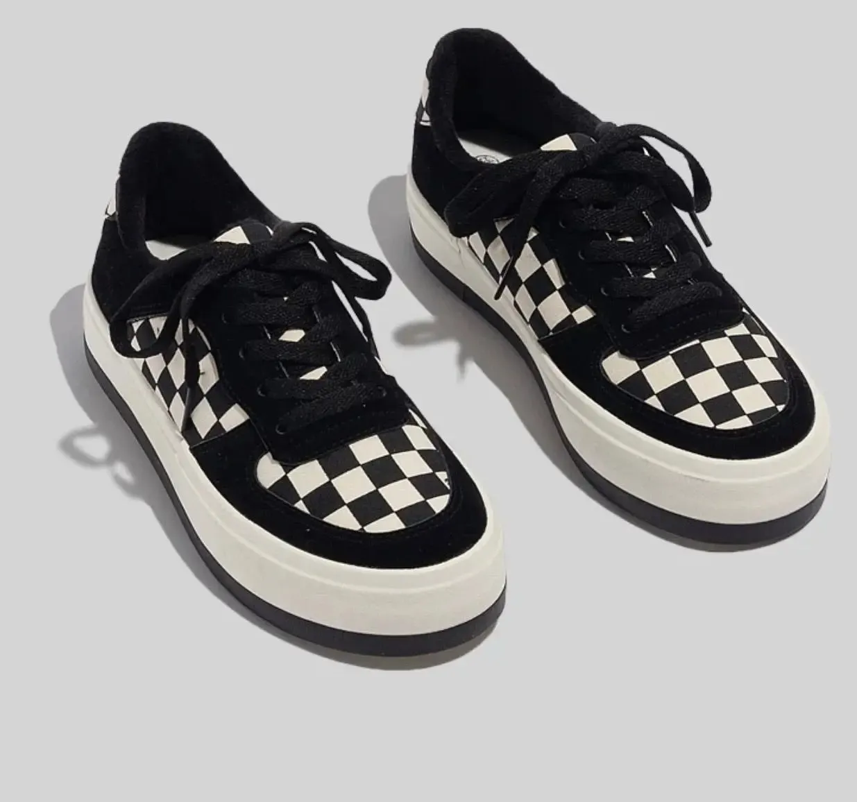 Hebron Sneaker