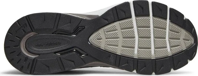 New Balance 990v5 Big Kid 'Castlerock' sneakers, gray